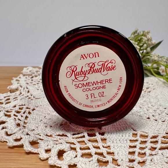 Vintage AVON Ruby Bud Vase • Somewhere Cologne Bottle (empty) - Picture 3 of 3